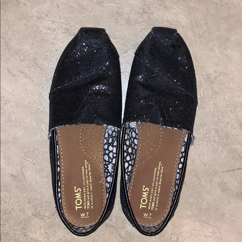 Toms